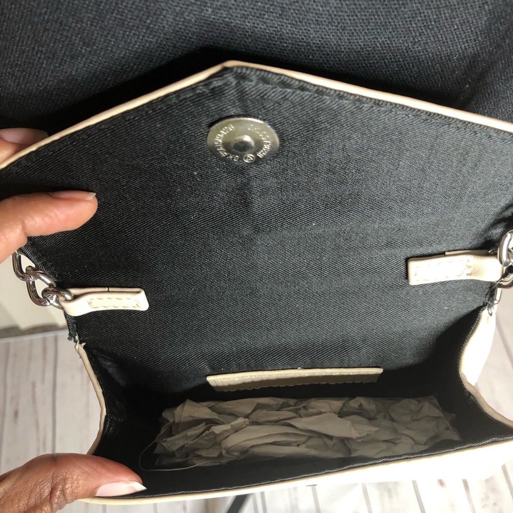 Forever 21 Crossbody Purse - Picture 4 of 6